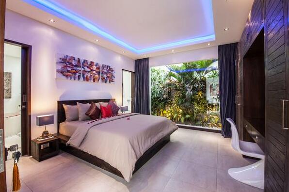 New modern 4 BR villa - pool -gazebo 5mi - Photo5