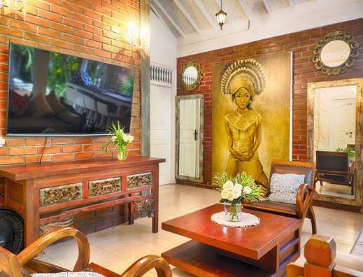 NEW White Star 3BR Villa Center Seminyak - Photo3