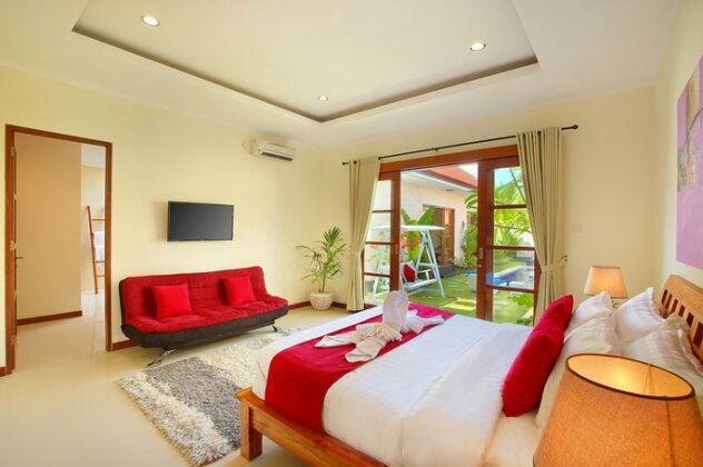 Nicola Pool Villa Seminyak - Photo4