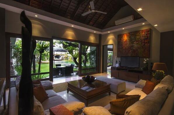 Orange C 2 Bedroo Prime Villa Seminyak - Photo3