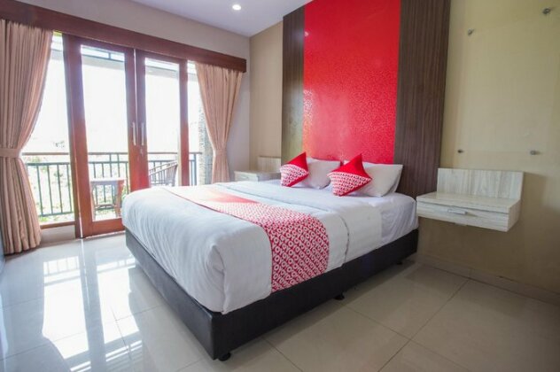 OYO 1004 The Radiance Residence - Photo2