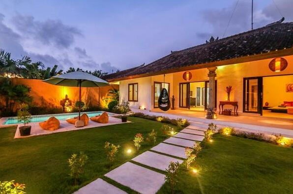 P1 3 Bed Villa in the Heart of Seminyak - Photo2
