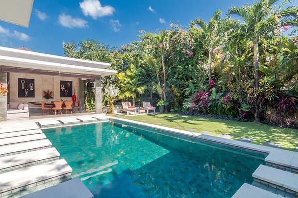 PERFECT LOCATION Luxury 3 Bedroom Villa - Photo3
