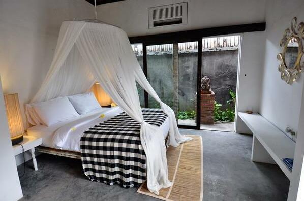 Private 2 Bed Villa Eat Street Seminyak - Photo3