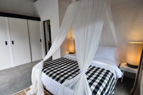 Private 2 Bed Villa Eat Street Seminyak - Photo4