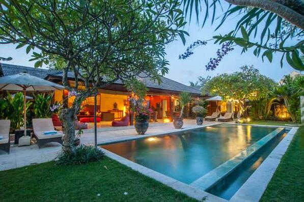 Private Villa Center of Seminyak-Oberoi - Photo3
