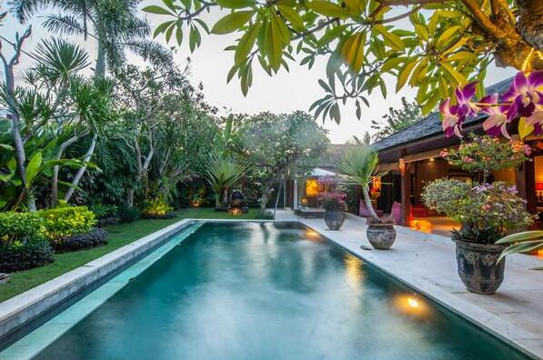 Private Villa Center of Seminyak-Oberoi - Photo5
