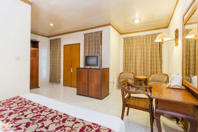 RedDoorz near Seminyak Beach - Photo5