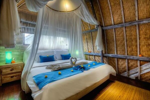 Romantic Luxury Escape in Seminyak - Photo4