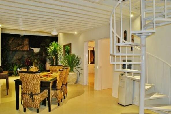 Seminyak 4 Bed Villa Breakfast Daily man - Photo5