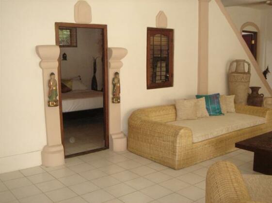 Seminyak Beach Villa - Photo3