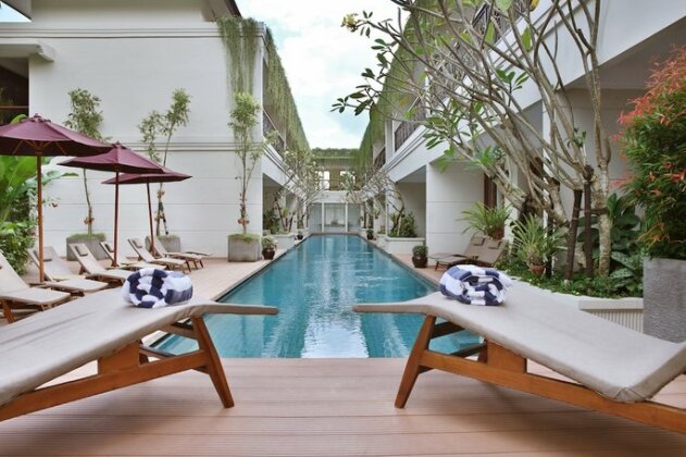 Seminyak Lagoon All Suites Hotel - Photo2