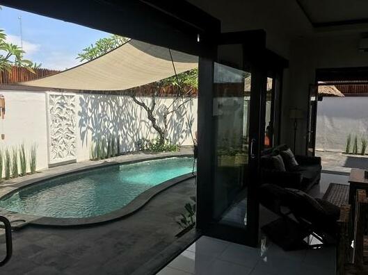 SEMINYAK Villa Kirana incl Breakfast - Photo2