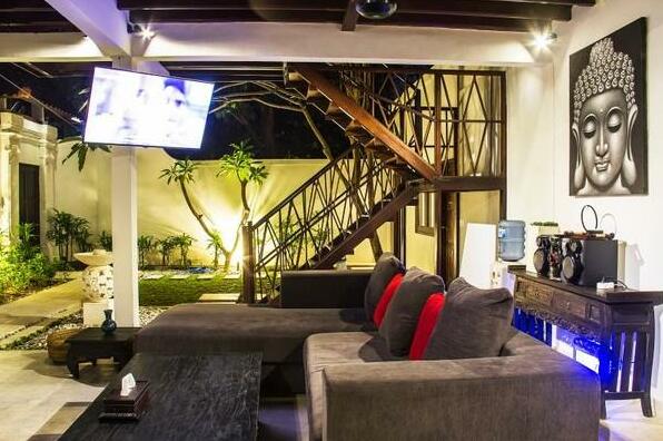 Spacious 6 Bedroom Villa Seminyak - Photo4