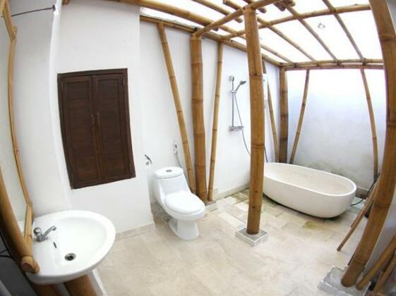 Sunset Bungalow Seminyak - Photo4