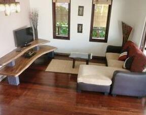 The Lane Villa - Photo2