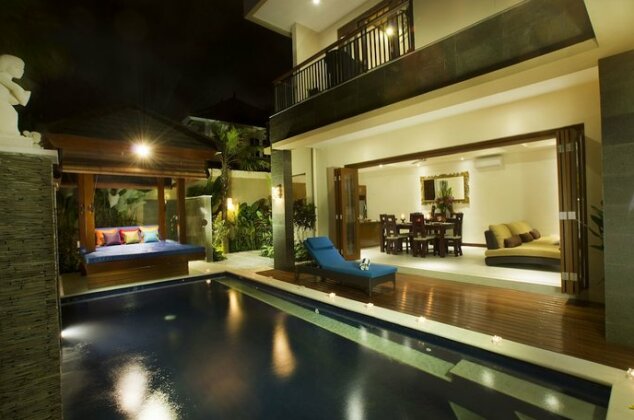 The Oasis Retreat Seminyak - Photo2