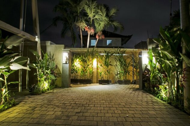 The Oasis Retreat Seminyak - Photo3