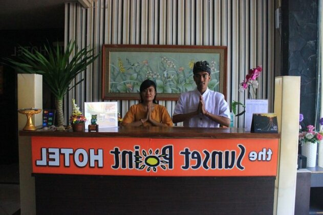 The Sunset Point Hotel - Photo4