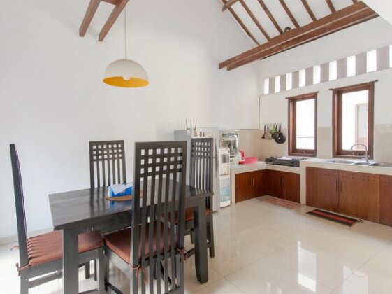 Tritop Villa Seminyak - Photo5