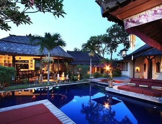 Tropical Luxury 4 Bedroom Villa - Photo3