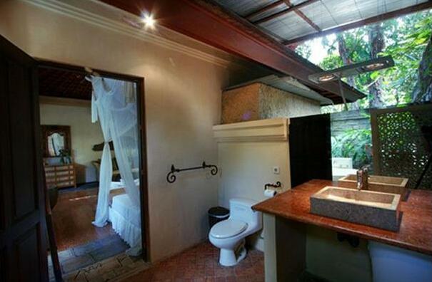Uma Kedash 3 Bedroom Villa Seminyak - Photo5