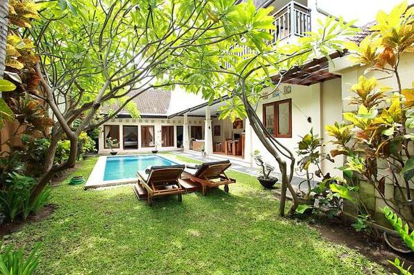 Villa Anggrek Seminyak - Photo3