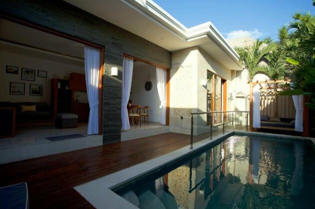 Villa Colibri Seminyak - Photo2