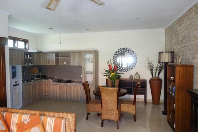 Villa Heliconia Seminyak - Photo5