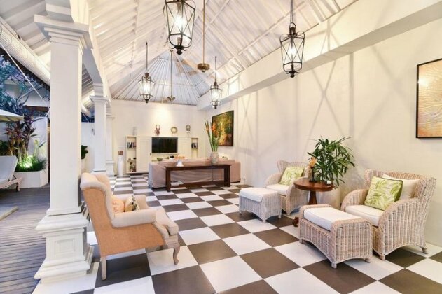 Villa Kailysa Indah - Photo2