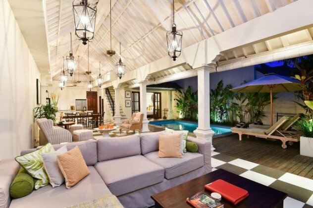 Villa Kailysa Indah - Photo4