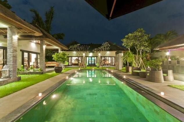 Villa Mahkota - Photo2