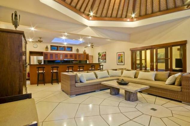 Villa Mango Seminyak - Photo3