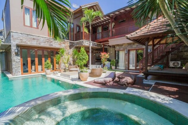 Villa Martine Seminyak - Photo2
