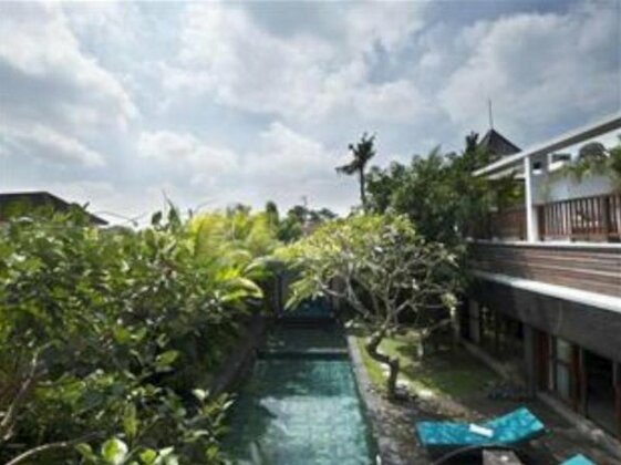 Villa Mira Seminyak - Photo2