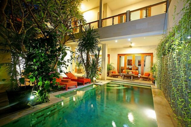Villa Orange Seminyak - Photo2