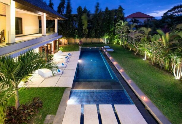 Villa Pentagon - Photo2
