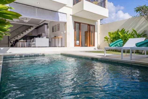 Villa Pineapple Seminyak - Photo2