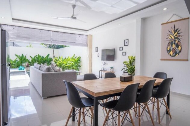 Villa Pineapple Seminyak - Photo4