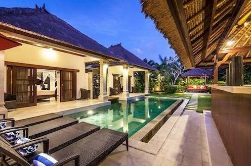 Villa Rama Seminyak - Photo2