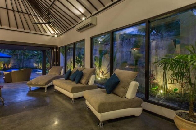 Villa Santa Rosa Seminyak - Photo5