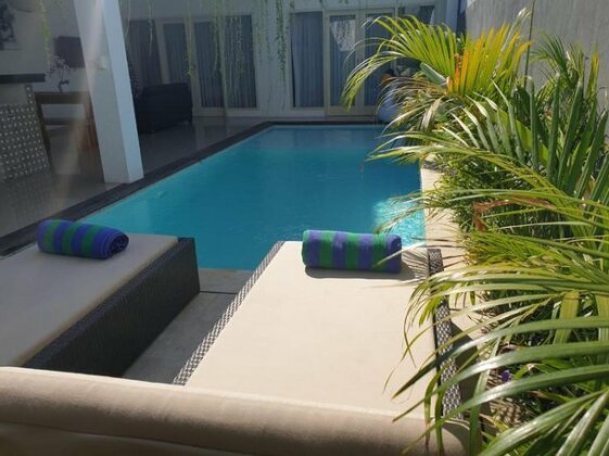 Villa Sapphire Seminyak - Photo2
