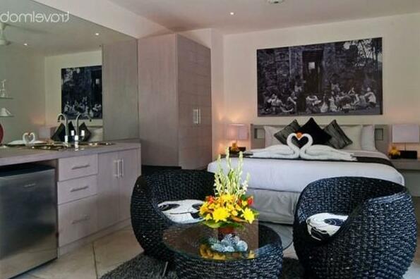 Villa Seminyak 5 Bedrooms - Photo3