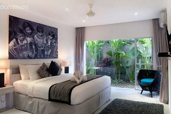 Villa Seminyak 5 Bedrooms - Photo5