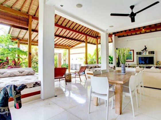 Villa Shanti Seminyak Badung - Photo2