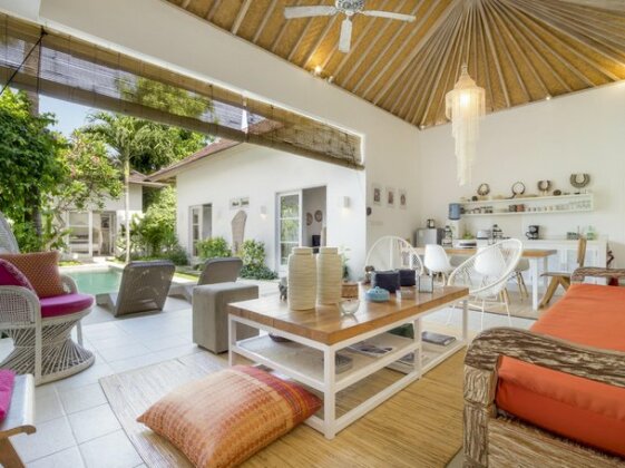 Villa Tara Seminyak - Photo2