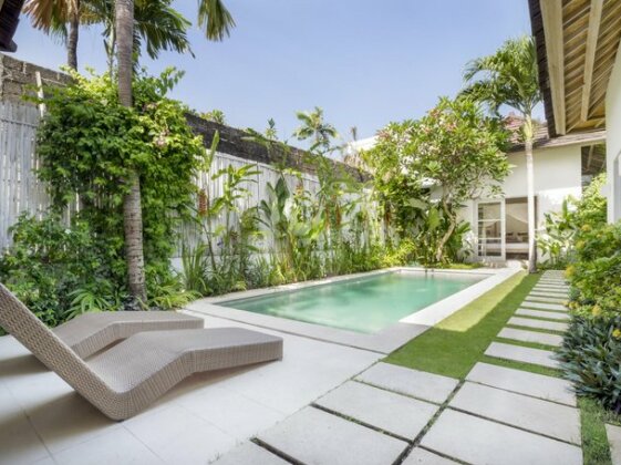 Villa Tara Seminyak - Photo3