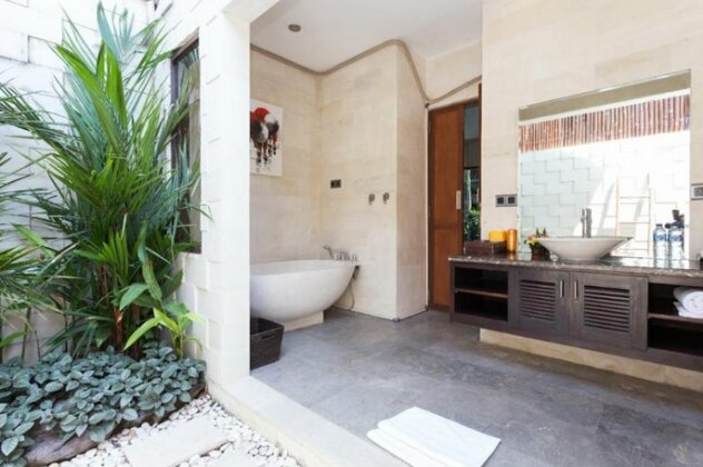 Villa Yasmin Seminyak - Photo3