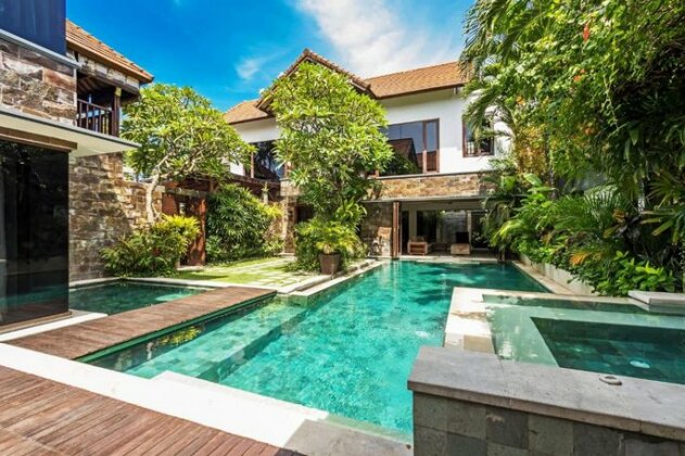 Villa Yasmin Seminyak - Photo5