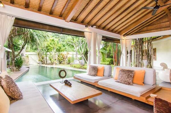 Wonderful Luxury Walk to Beach Seminyak - Photo2